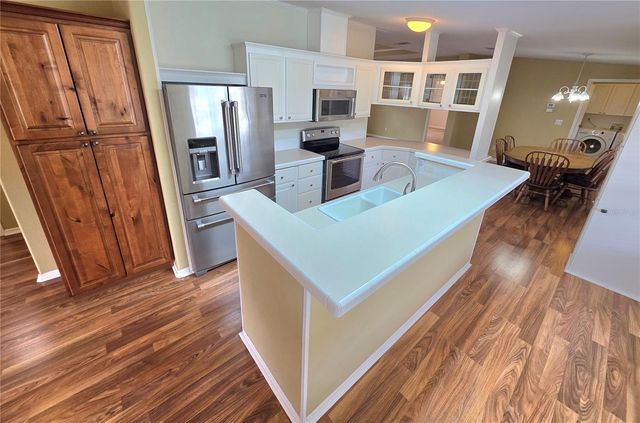 37407 SANDRA AVENUE, Zephyrhills, FL 33542