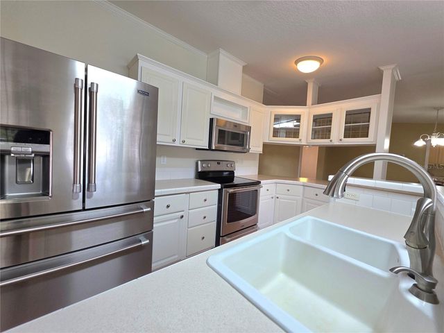 37407 SANDRA AVENUE, Zephyrhills, FL 33542