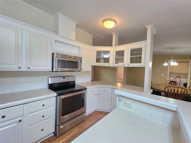 37407 SANDRA AVENUE, Zephyrhills, FL 33542