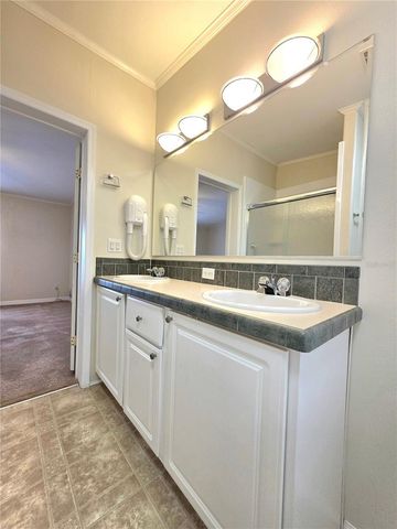 37407 SANDRA AVENUE, Zephyrhills, FL 33542