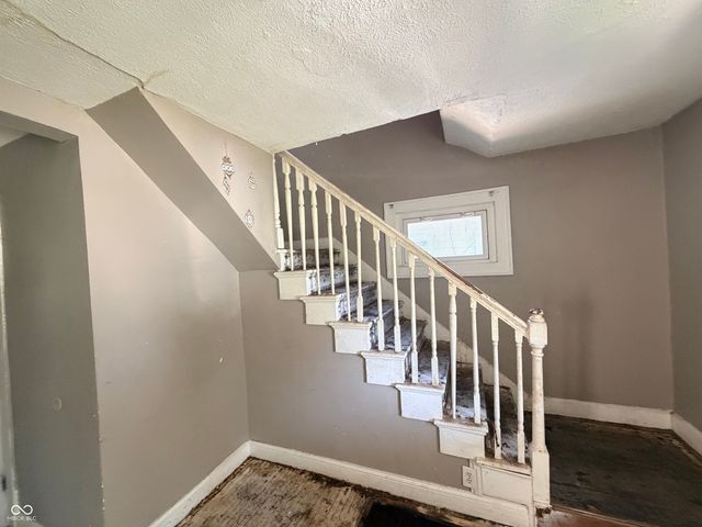 942 N Bosart Avenue, Indianapolis, IN 46201