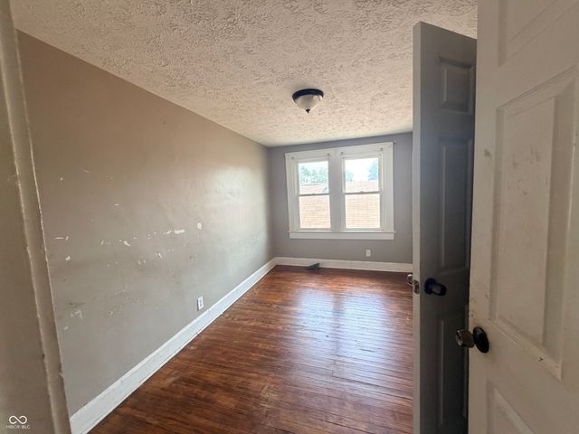 942 N Bosart Avenue, Indianapolis, IN 46201