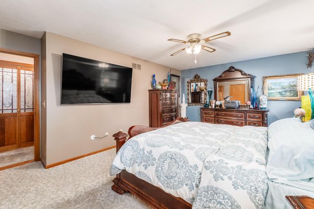 12638 Oakmere Drive, Pickerington, OH 43147