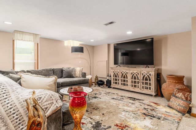 12638 Oakmere Drive, Pickerington, OH 43147