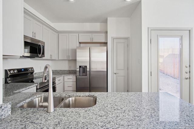 12352 Montgomery Forest, San Antonio, TX 78252