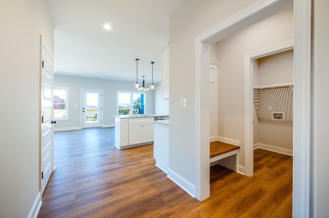 10556 Leesville RD, Lynch Station, VA 24571