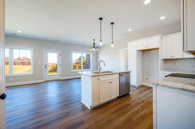 10556 Leesville RD, Lynch Station, VA 24571