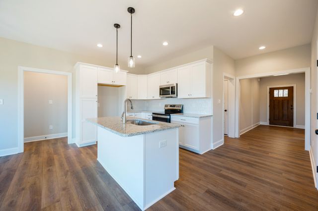 10556 Leesville RD, Lynch Station, VA 24571