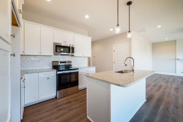 10556 Leesville RD, Lynch Station, VA 24571