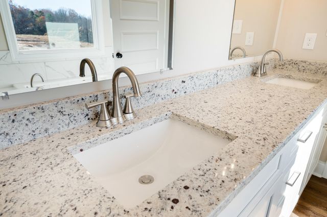 10556 Leesville RD, Lynch Station, VA 24571