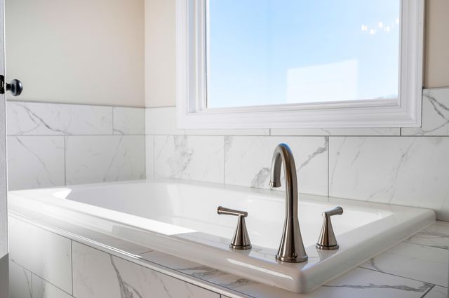 10556 Leesville RD, Lynch Station, VA 24571