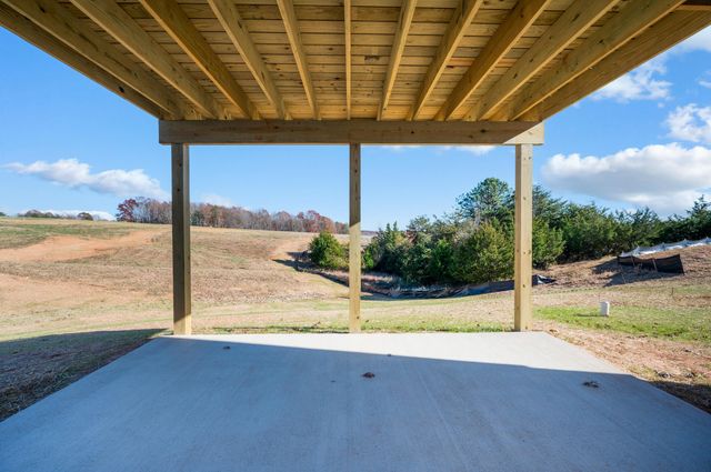 10556 Leesville RD, Lynch Station, VA 24571