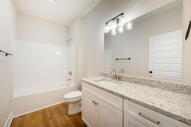 10556 Leesville RD, Lynch Station, VA 24571