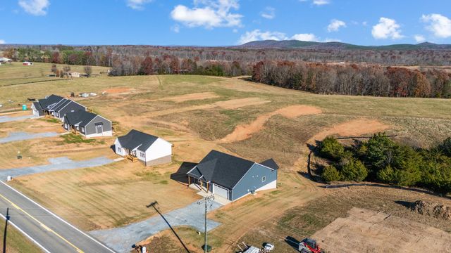 10556 Leesville RD, Lynch Station, VA 24571