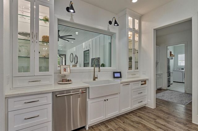 7709 Dog Wood Acres Drive, Montgomery, TX 77316