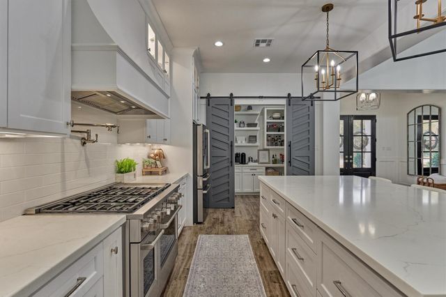 7709 Dog Wood Acres Drive, Montgomery, TX 77316