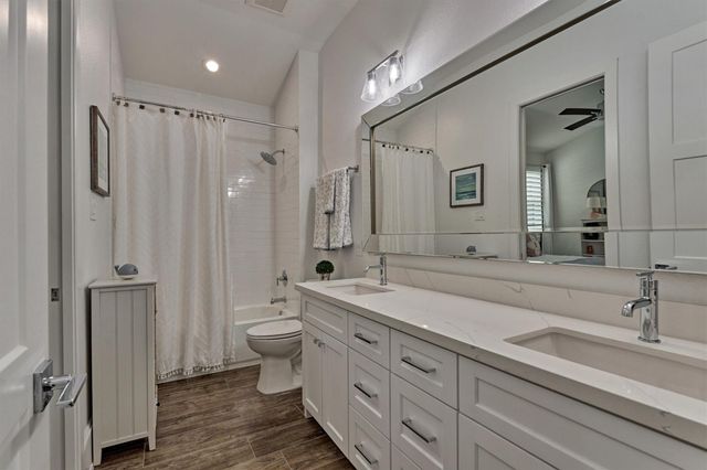 7709 Dog Wood Acres Drive, Montgomery, TX 77316