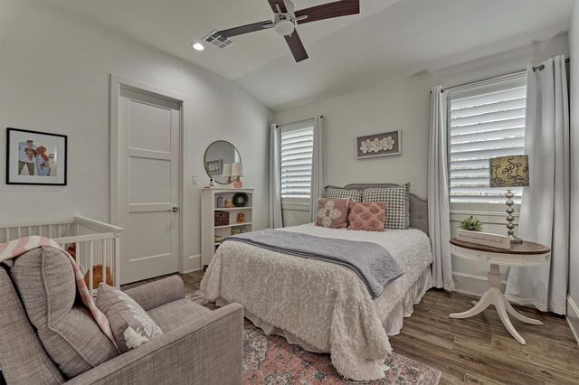 7709 Dog Wood Acres Drive, Montgomery, TX 77316