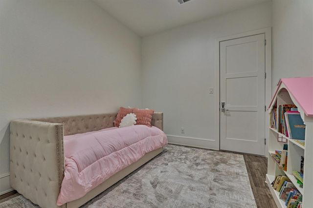 7709 Dog Wood Acres Drive, Montgomery, TX 77316