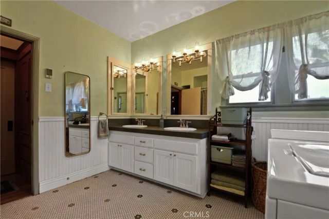 773 Orizaba, Long Beach, CA 90804