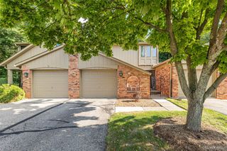 1805 Van Hill Court, Rochester Hills, MI 48309