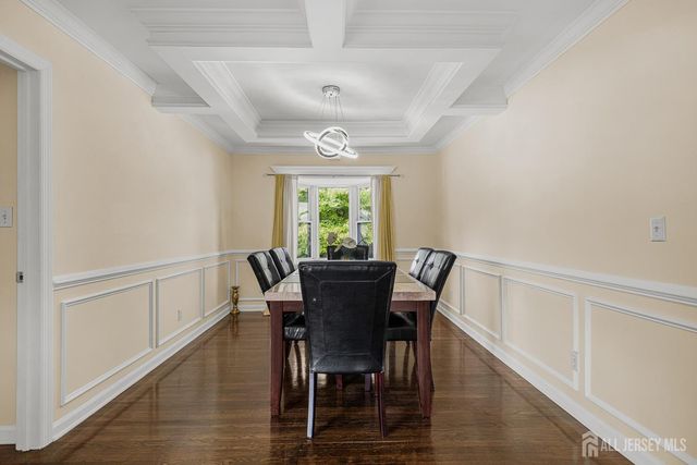 56 Rieder Road, Edison, NJ 08817