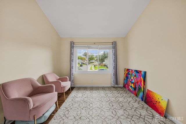 56 Rieder Road, Edison, NJ 08817