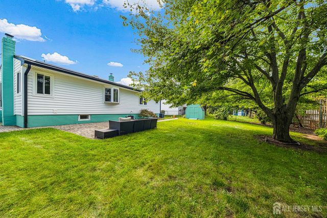 56 Rieder Road, Edison, NJ 08817