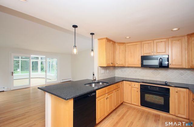 23 Norway Road, North Haven, CT 06473