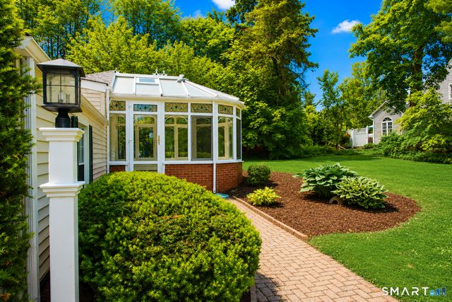 23 Norway Road, North Haven, CT 06473