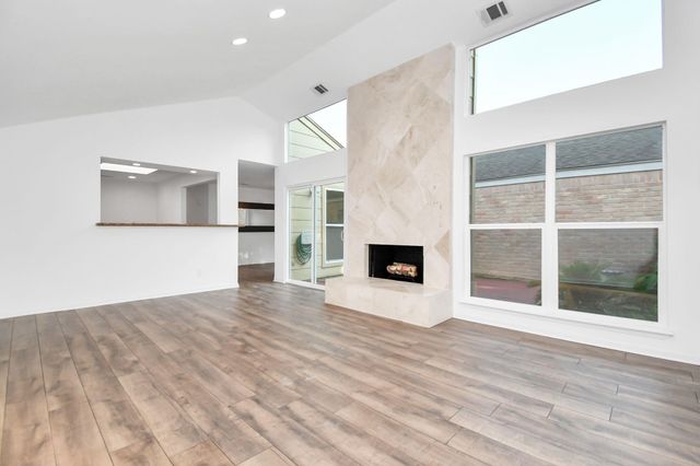 1914 Courtney Lane Drive, Houston, TX 77042