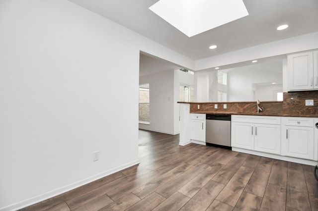 1914 Courtney Lane Drive, Houston, TX 77042