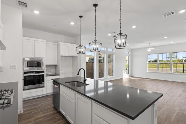 7597 Regal Lane, North Richland Hills, TX 76180