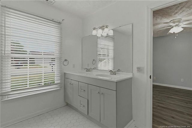 1174 Hallberry Drive, Fayetteville, NC 28314