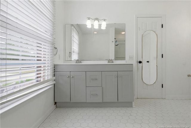 1174 Hallberry Drive, Fayetteville, NC 28314