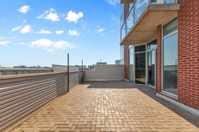 600 12th Ave S Apt 902, Nashville, TN 37203