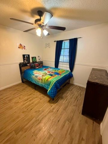917 Park Place Boulevard, Midlothian, TX 76065