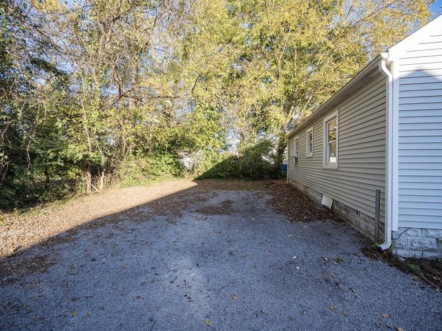 1009 Greenland Dr, Murfreesboro, TN 37130