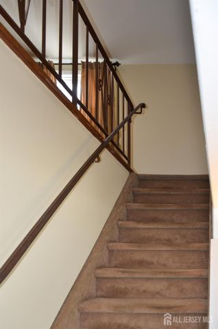 541 Lyman Avenue, Woodbridge Proper, NJ 07095