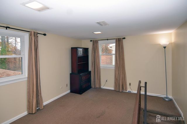 541 Lyman Avenue, Woodbridge Proper, NJ 07095