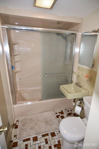 541 Lyman Avenue, Woodbridge Proper, NJ 07095