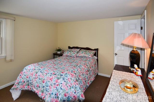 541 Lyman Avenue, Woodbridge Proper, NJ 07095