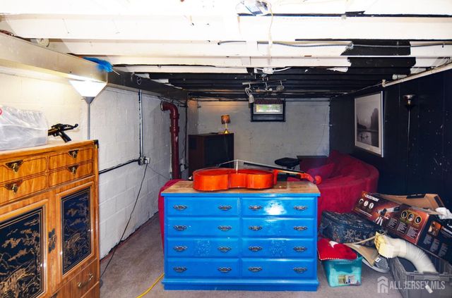 541 Lyman Avenue, Woodbridge Proper, NJ 07095