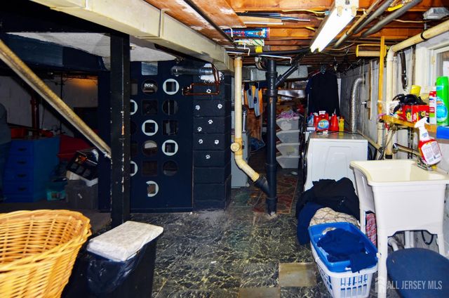 541 Lyman Avenue, Woodbridge Proper, NJ 07095