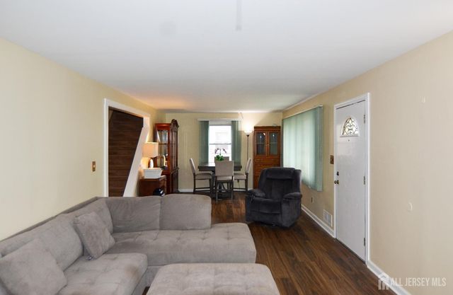 541 Lyman Avenue, Woodbridge Proper, NJ 07095