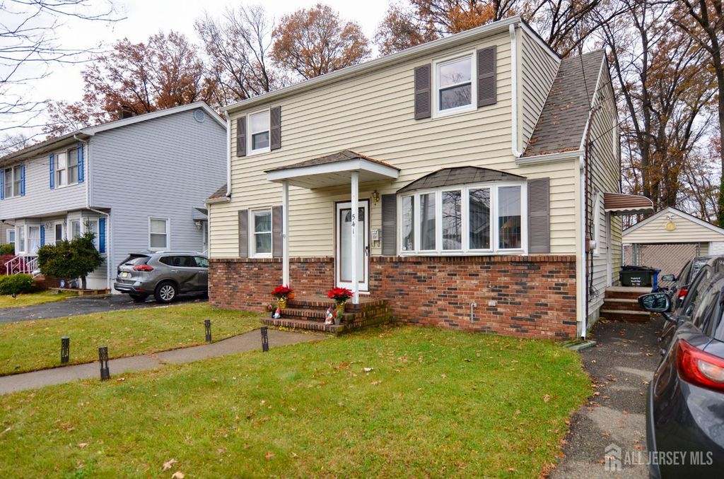 541 Lyman Avenue, Woodbridge Proper, NJ 07095