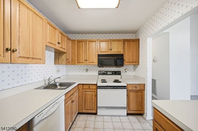 12 Smithfield 12, Bernards Twp., NJ 07920