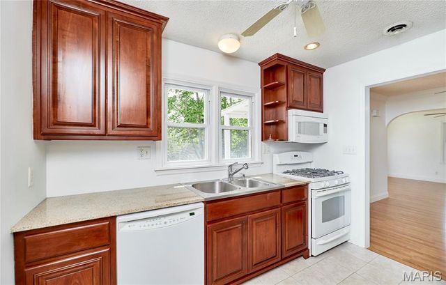385 Annie Avenue, Troy, MO 63379