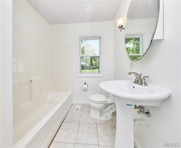 385 Annie Avenue, Troy, MO 63379