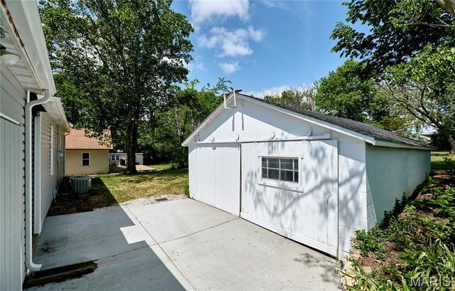 385 Annie Avenue, Troy, MO 63379